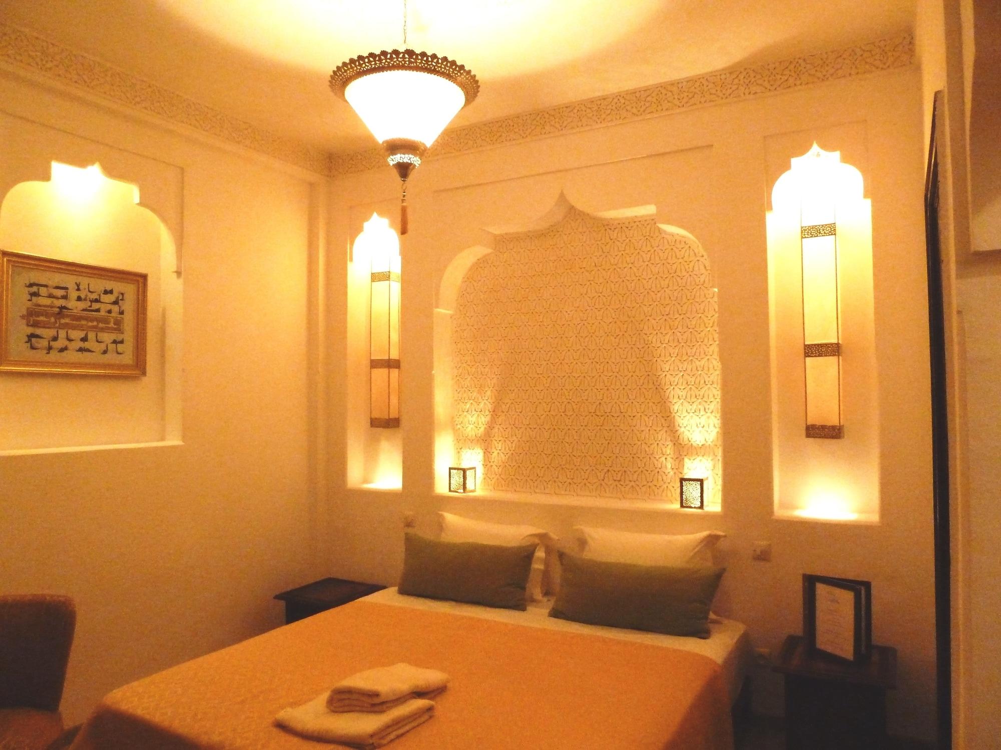 Riad Viva Marrakesh Bagian luar foto A bedroom at the hotel