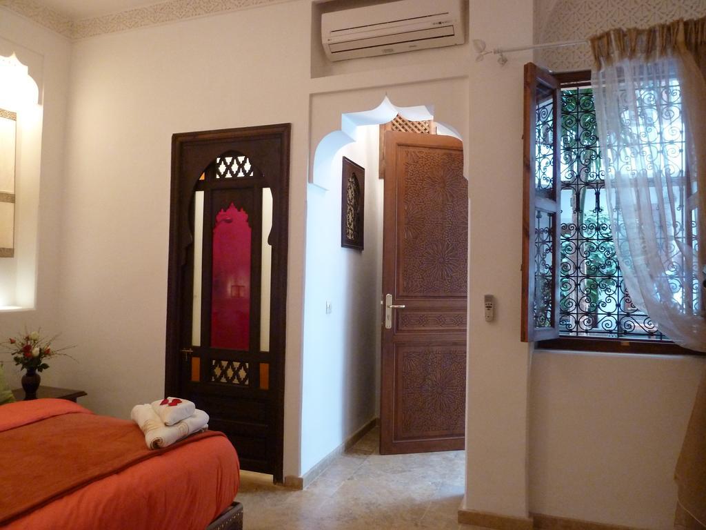 Riad Viva Marrakesh Bagian luar foto A room at the hotel
