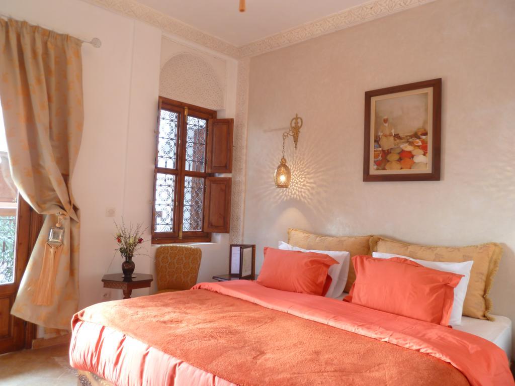 Riad Viva Marrakesh Bagian luar foto A bedroom in the hotel