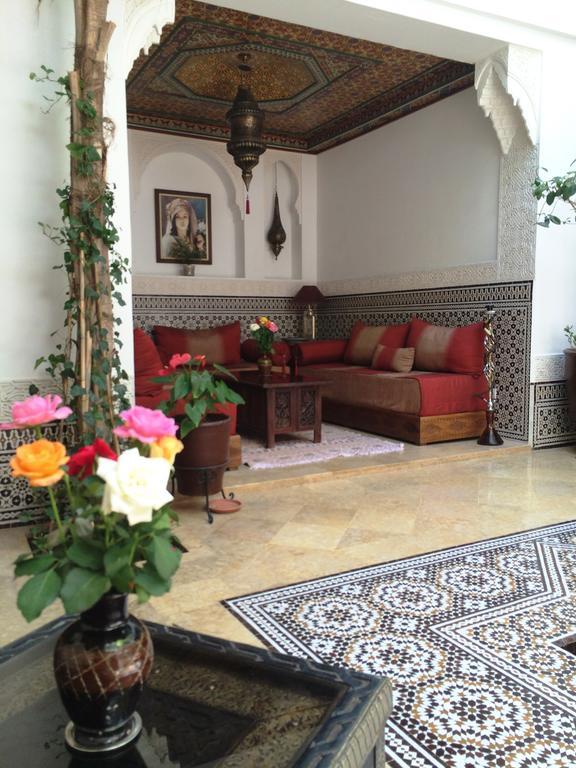 Riad Viva Marrakesh Bagian luar foto A Moroccan salon