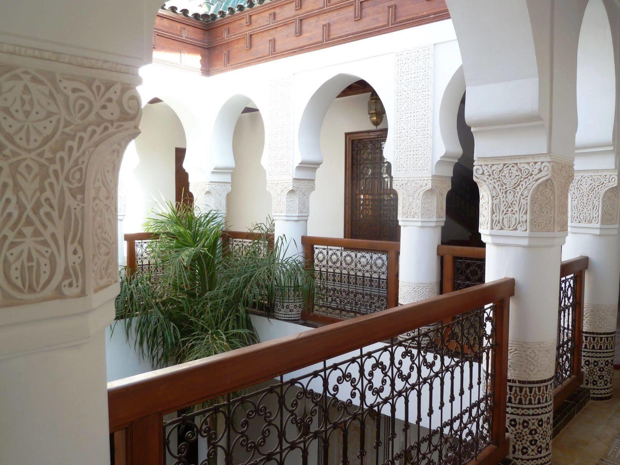 Riad Viva Marrakesh Bagian luar foto The courtyard of the Dar Si Said